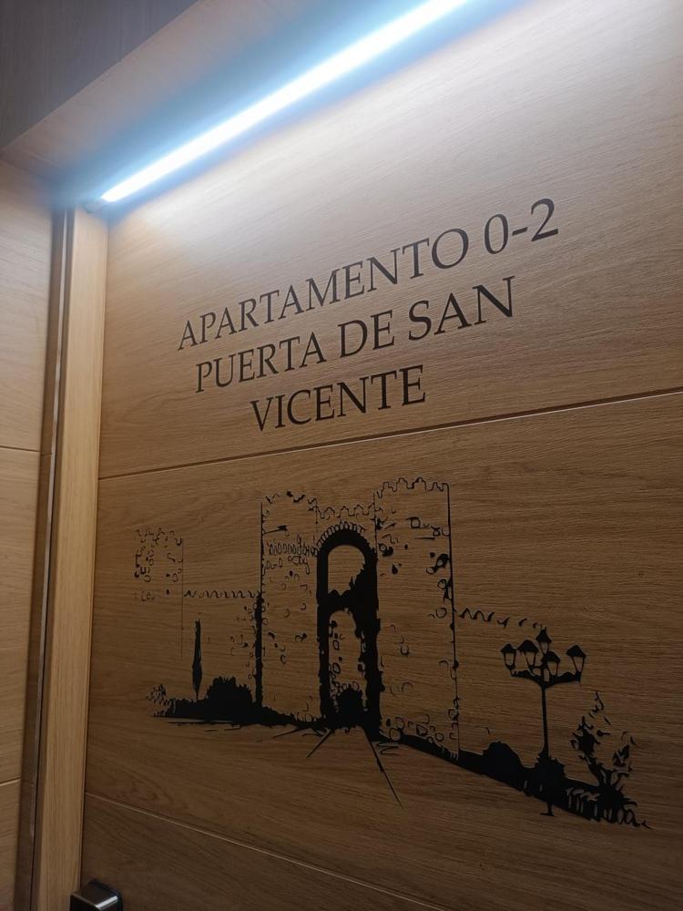 Apartamentos Turisticos Avila Puerta De San Vicente 0-2 Εξωτερικό φωτογραφία