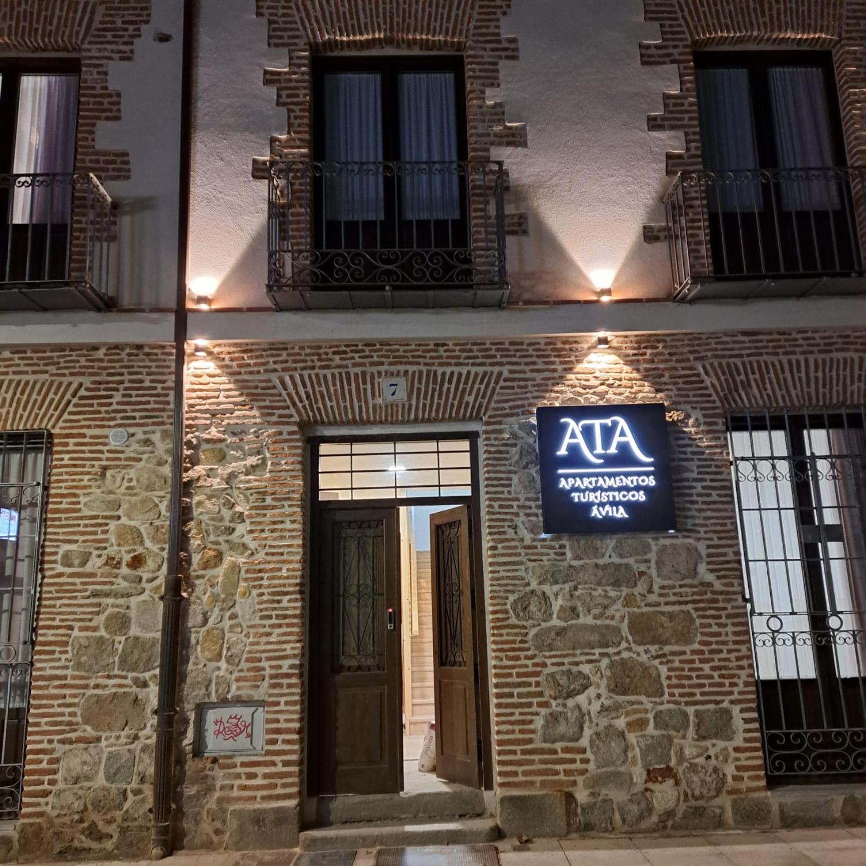 Apartamentos Turisticos Avila Puerta De San Vicente 0-2 Εξωτερικό φωτογραφία