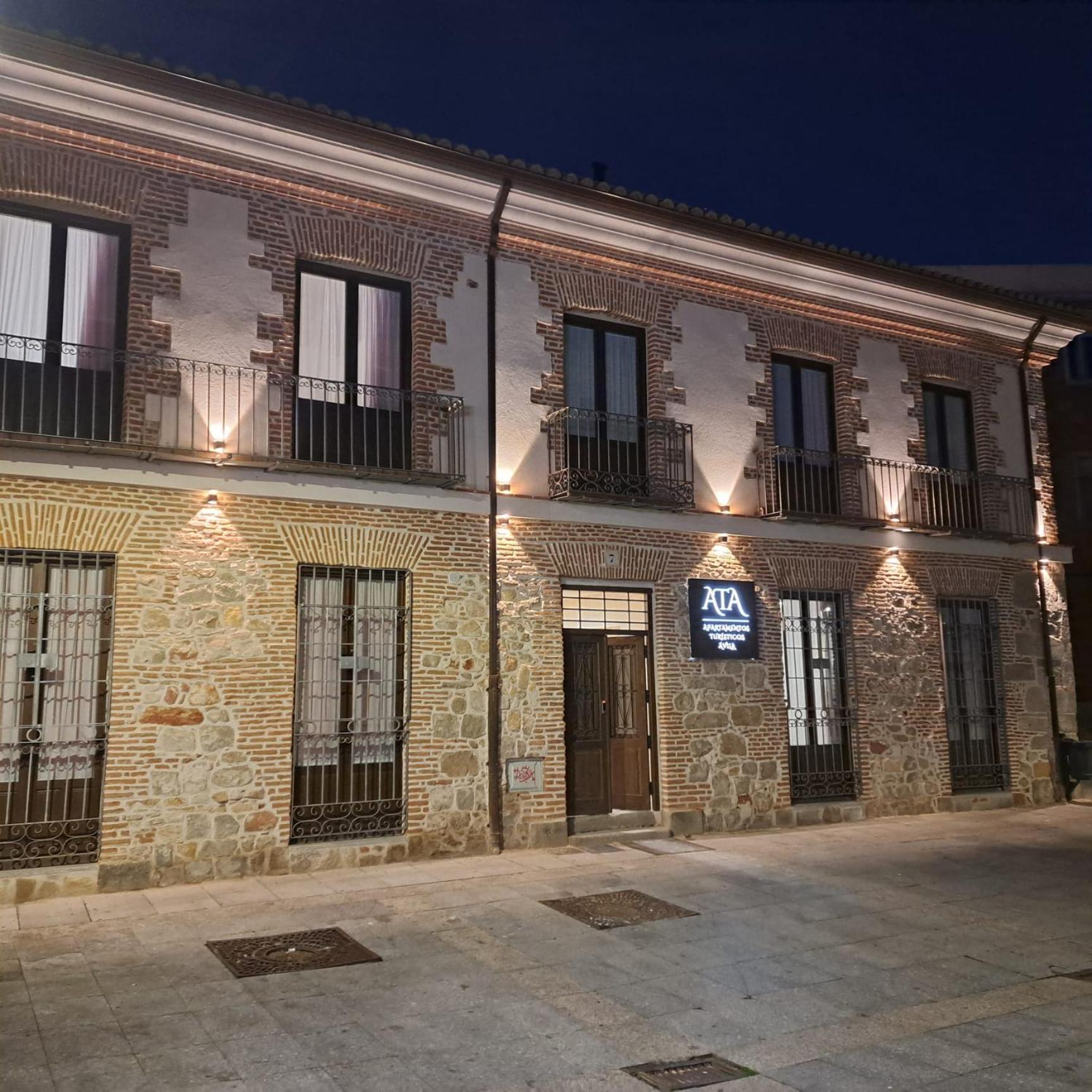 Apartamentos Turisticos Avila Puerta De San Vicente 0-2 Εξωτερικό φωτογραφία